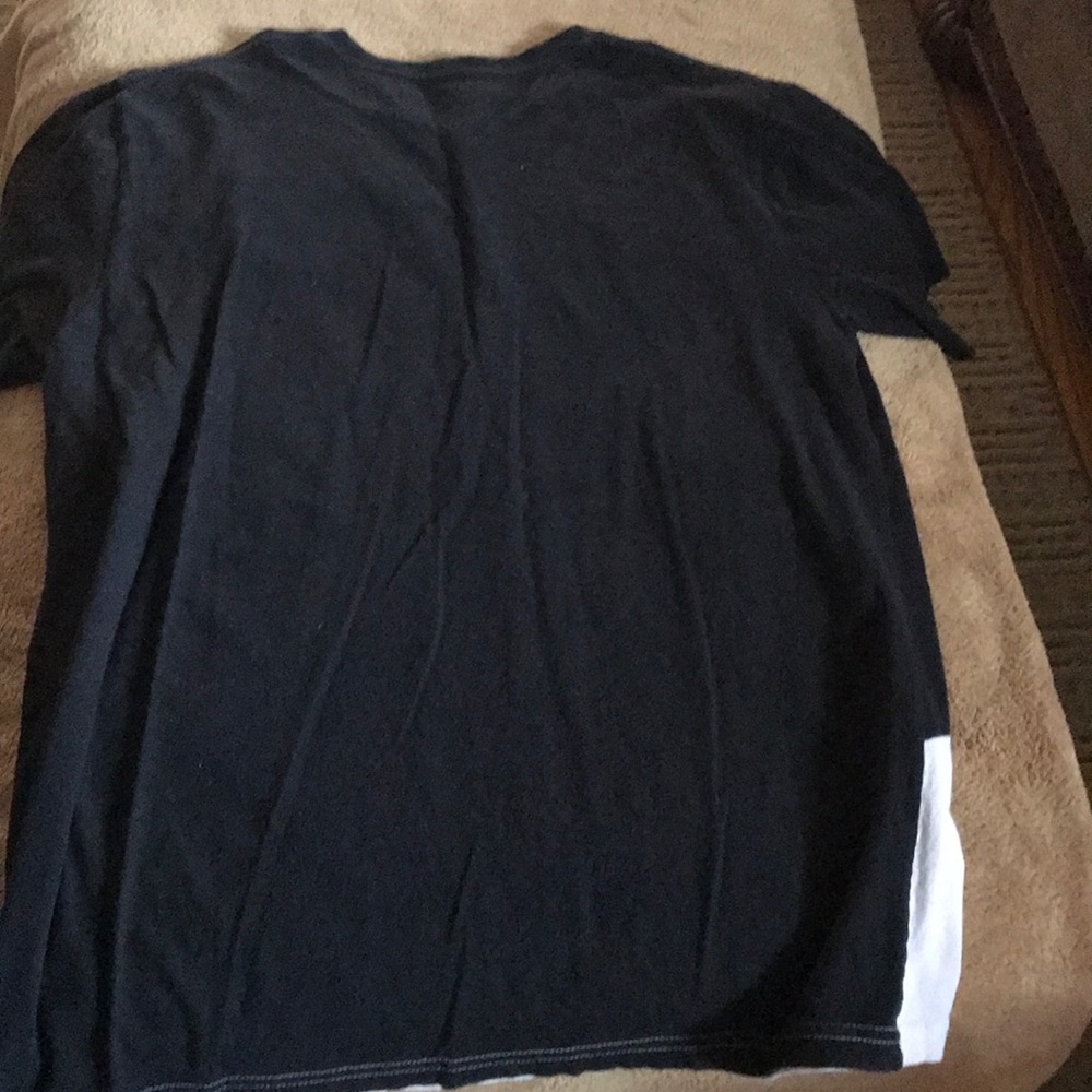 T-shirt - Picture 2 of 3